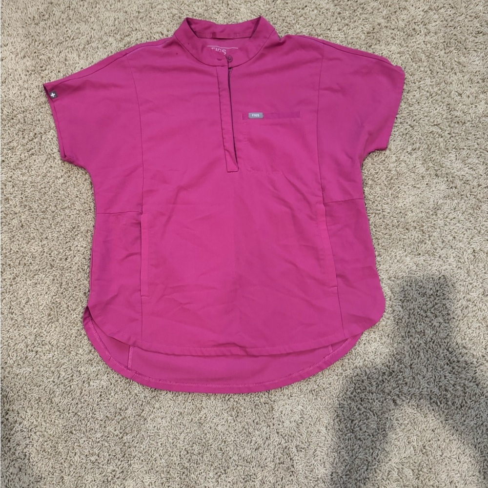 Figs Rafaela Scrub top in Bright Fuchsia